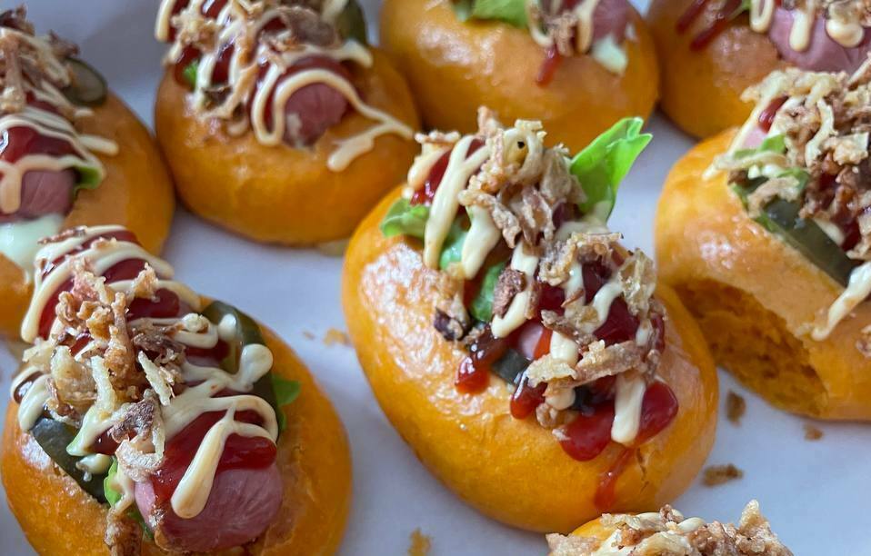 Мини хот-доги Мини хот-доги