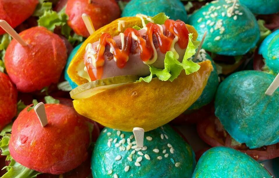 Разноцветный фаст-фуд Разноцветный фаст-фуд