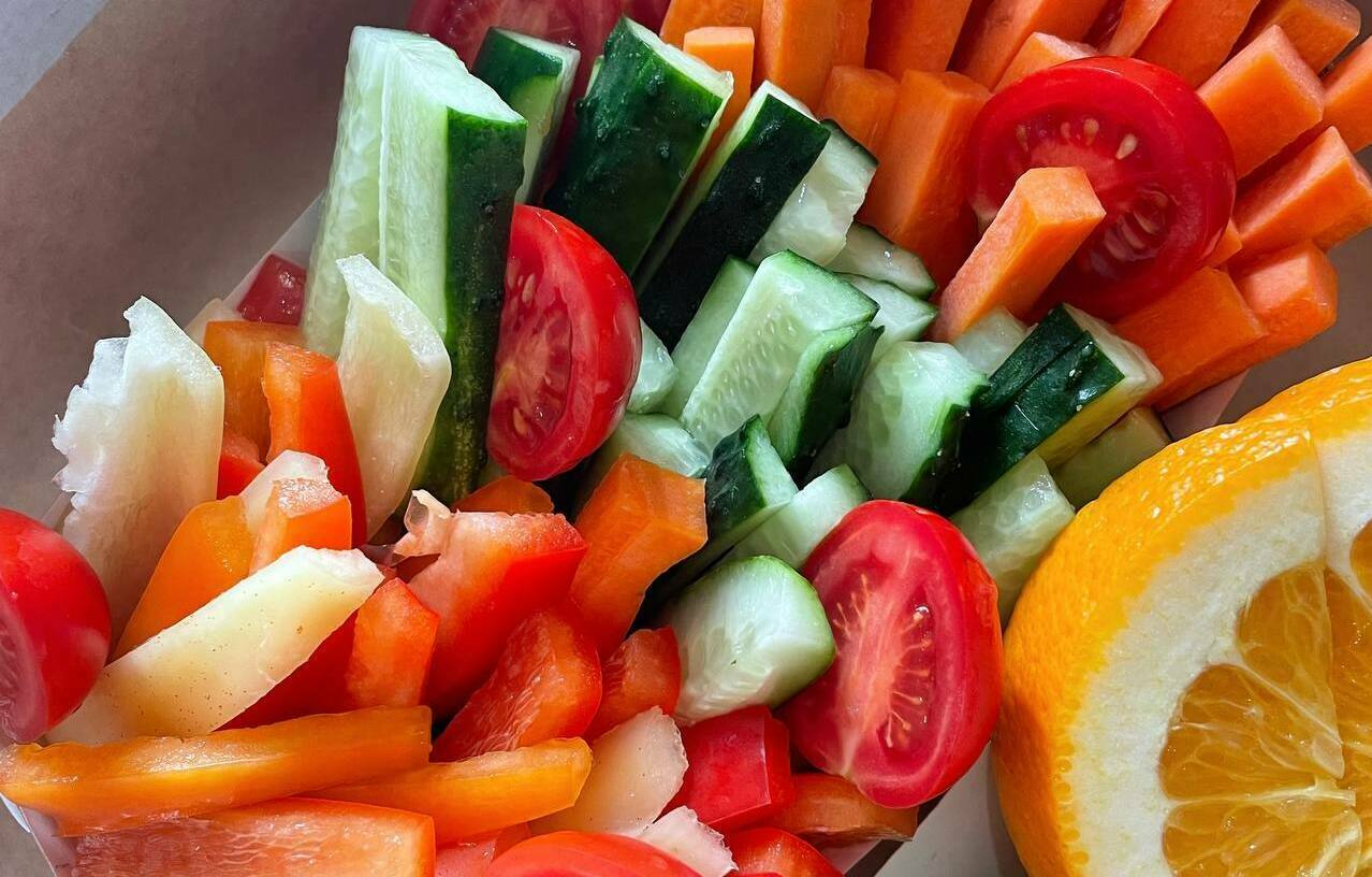 Овощная корзинка на 4 персоны Овощная корзинка на 4 персоны